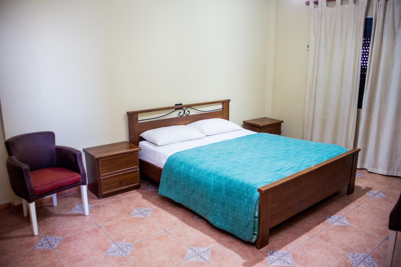 Hotel La Quercia Durres Ngoại thất bức ảnh